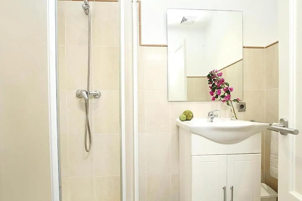 Fantastic Villa In A Quiet Area Near Pollensa By Renthousing