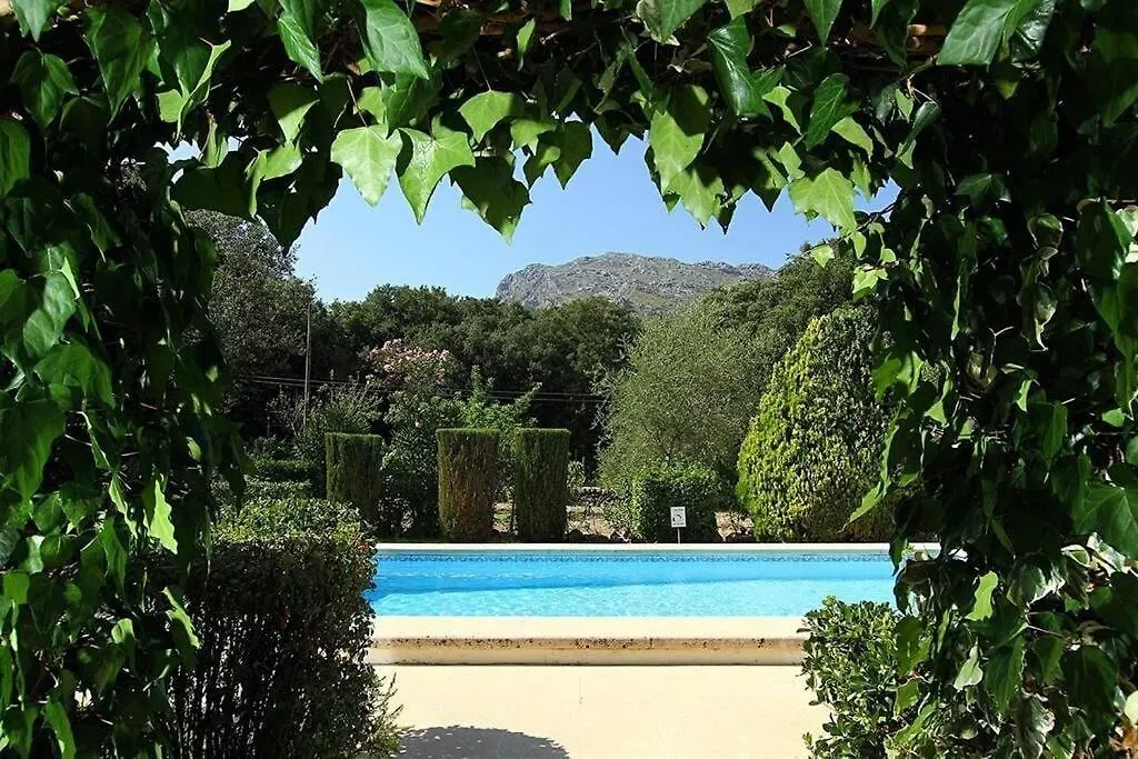Fantastic Villa In A Quiet Area Near Pollensa By Renthousing